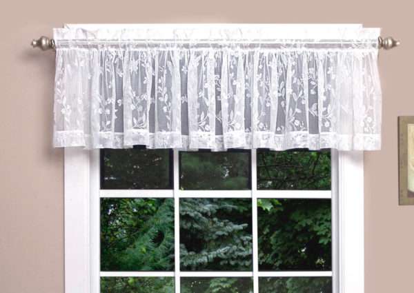 Isabella Lace Valance