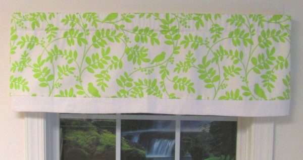 Tippi Green Apple Taylor Valance