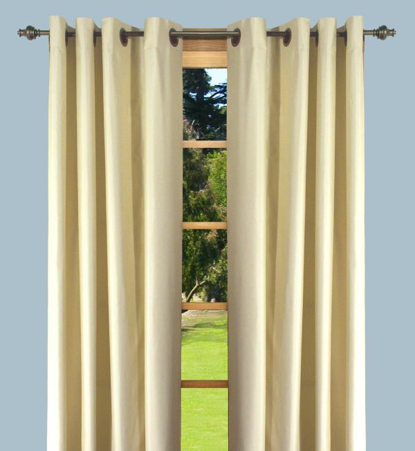 Elegance Insulated Single Grommet Panel