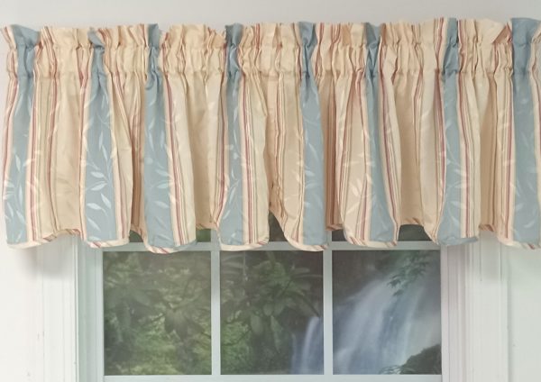 Scalloped Valance Whitfield Stripe