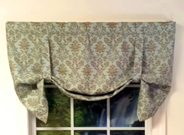 FARLEY TIE UP VALANCE